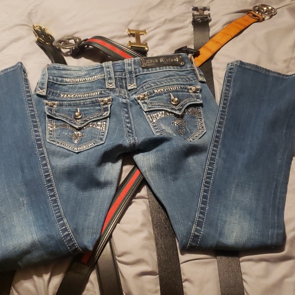 2 pair women's Rock Revival Jeans - Picture 4 of 5
